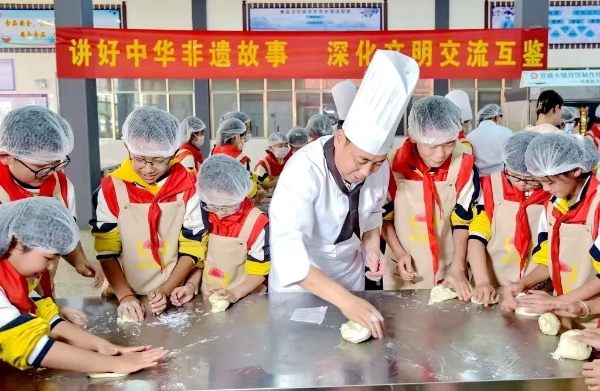 曲靖宣威 陽光食品傳承非遺文化之魂 筑牢民族團結之根